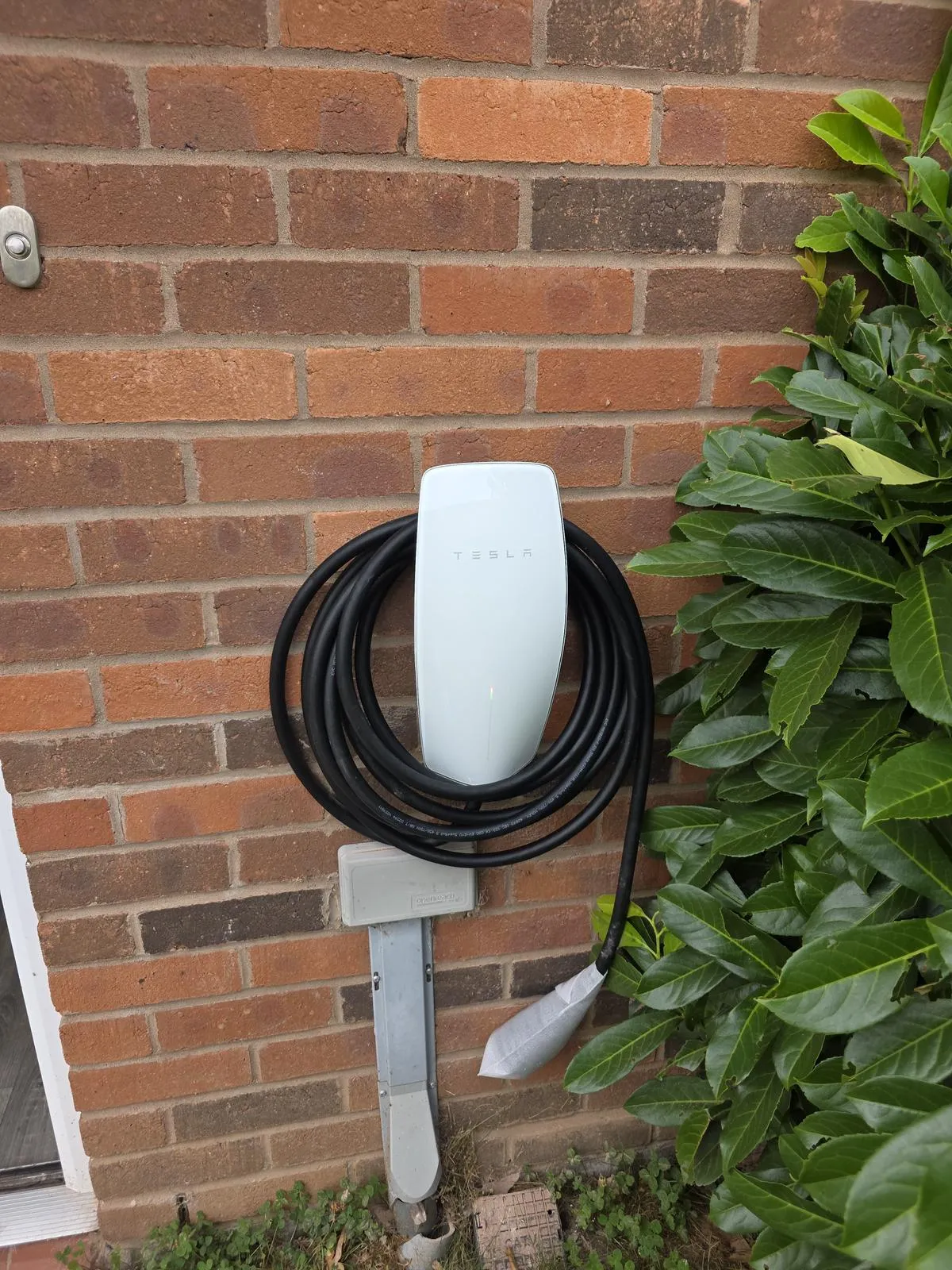 modern electrical installation services North London